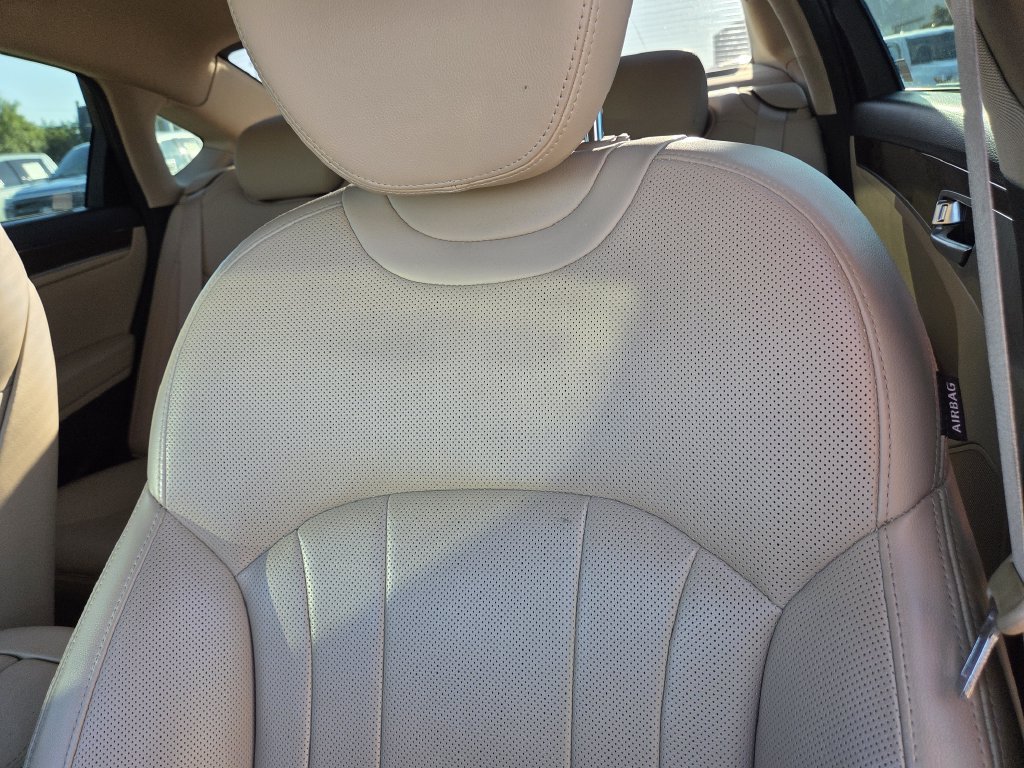 Used 2020 Genesis G80 3.8 RWD image 16