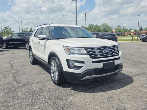 Used 2016 Ford Explorer Limited w/ Equipment Group 301A AWD/4WD image 10