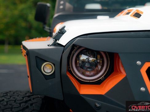 Used 2018 Jeep Wrangler Unlimited Sport S AWD/4WD image 70