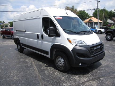 Used 2024 RAM ProMaster 2500 w/ Convenience Group FWD image 5