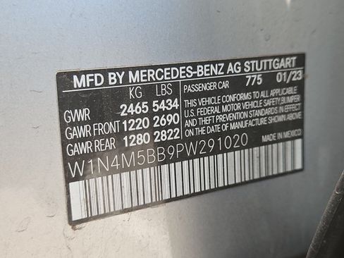 Used 2023 Mercedes-Benz GLB 35 AMG 4MATIC image 18