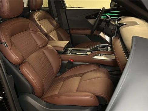 New 2026 Lincoln Nautilus Reserve image 10