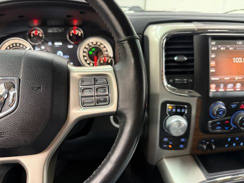Used 2017 RAM 1500 Laramie w/ Convenience Group AWD/4WD image 28
