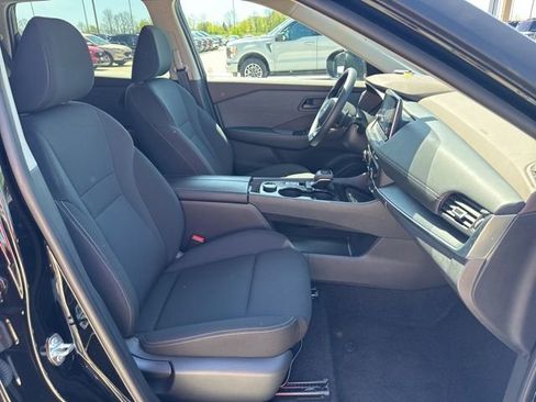 Used 2023 Nissan Rogue S AWD/4WD image 13