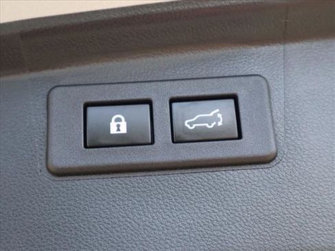 Used 2022 Subaru Outback Limited AWD/4WD image 7