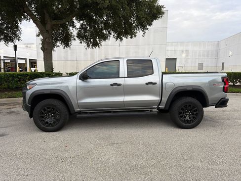 Used 2023 Chevrolet Colorado Trail Boss AWD/4WD image 2