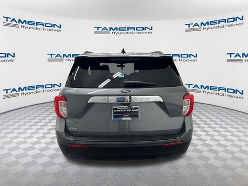 Used 2022 Ford Explorer XLT RWD image 4