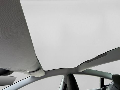 Used 2025 Tesla Model 3 Long Range RWD image 13