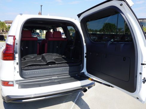 Certified 2022 Lexus GX 460 Premium w/ Accessory Package image 35