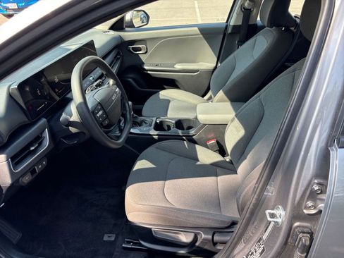 Used 2025 Kia K4 FWD image 27