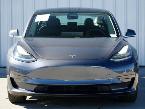 Used 2020 Tesla Model 3 Standard Range Plus image 6