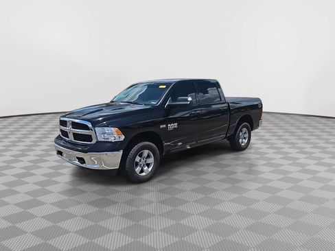 Used 2023 RAM 1500 4x4 Crew Cab Classic w/ Chrome Appearance Group image 4