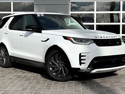 Used 2023 Land Rover Discovery S R-Dynamic image 3