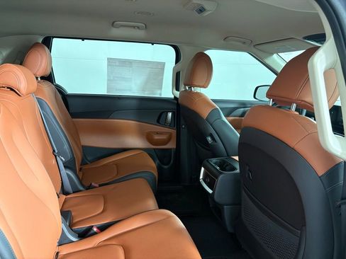 New 2026 Kia Carnival EX FWD image 48