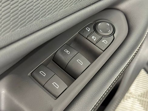 Used 2024 Chevrolet Blazer EV LT image 37