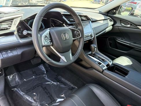 Used 2017 Honda Civic Touring image 21