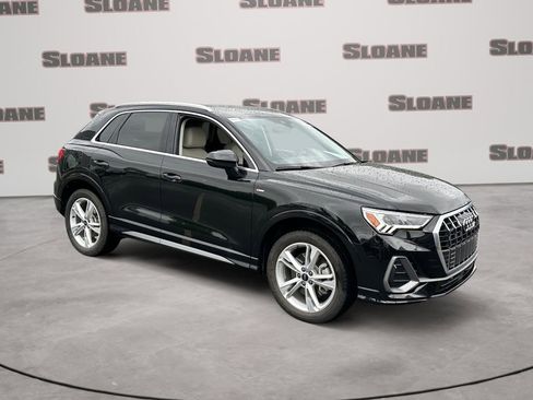 Used 2023 Audi Q3 2.0T Premium Plus w/ Premium Plus Package AWD/4WD image 7