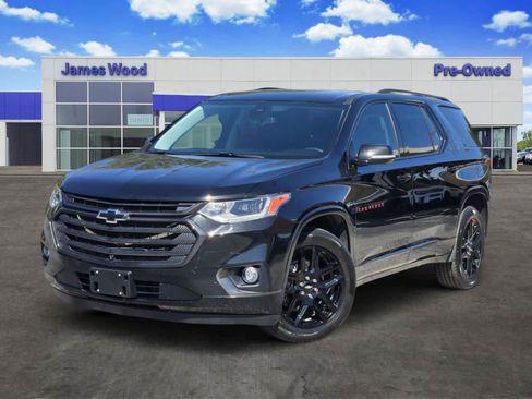 Used 2020 Chevrolet Traverse Premier w/ Redline Edition FWD image 1