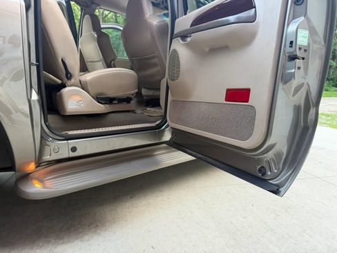 Used 2004 Ford Excursion Limited AWD/4WD image 13