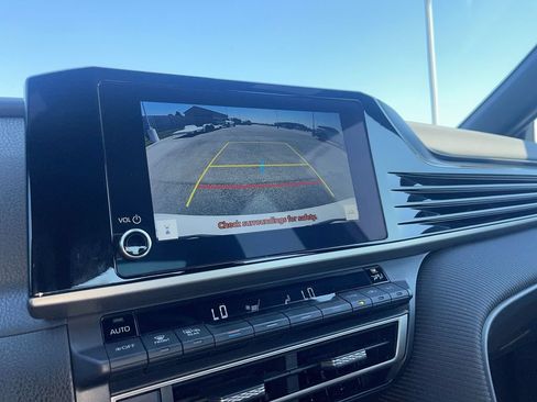 Used 2025 Toyota Camry SE FWD image 38
