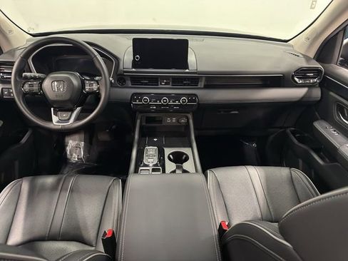 Used 2025 Honda Pilot Elite image 41