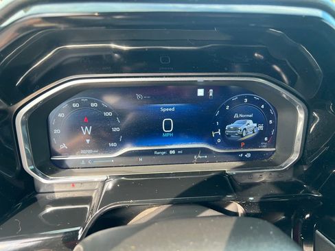 Used 2023 Chevrolet Silverado 1500 High Country w/ Technology Package image 46