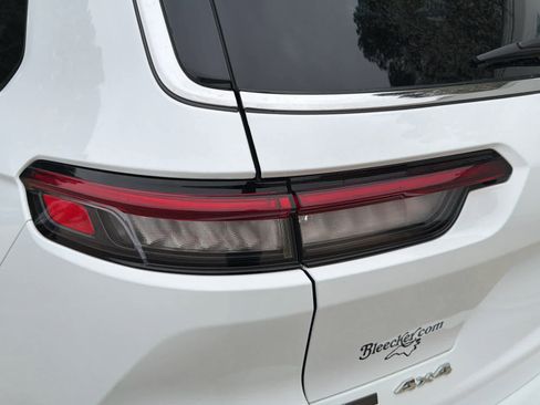 Used 2023 Jeep Grand Cherokee L Limited w/ Trailer Tow Group (B) image 14