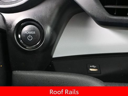 Used 2025 Toyota Sienna LE image 18