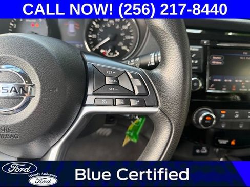 Used 2020 Nissan Rogue S FWD image 12