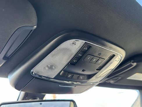 Used 2017 Dodge Charger SXT w/ Plus Group image 20