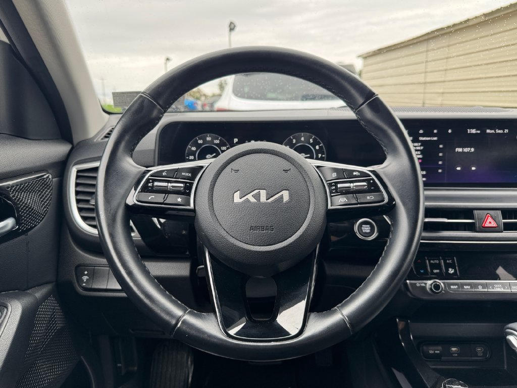 Certified 2024 Kia Seltos X-Line AWD/4WD image 15