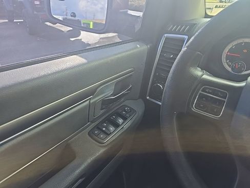 Used 2014 RAM 1500 Classic SLT image 14