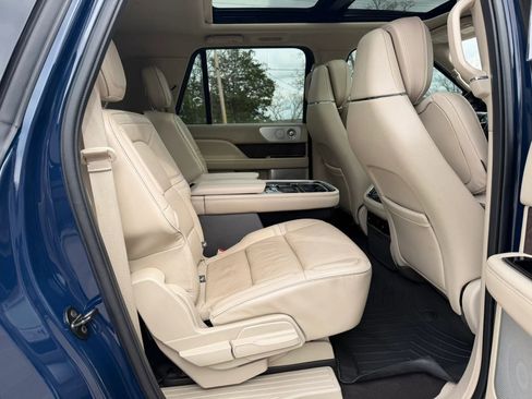 Used 2019 Lincoln Navigator L Reserve w/ Cargo Package image 47