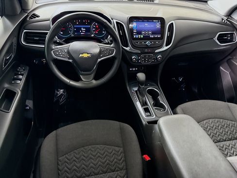 Used 2024 Chevrolet Equinox LT FWD image 17