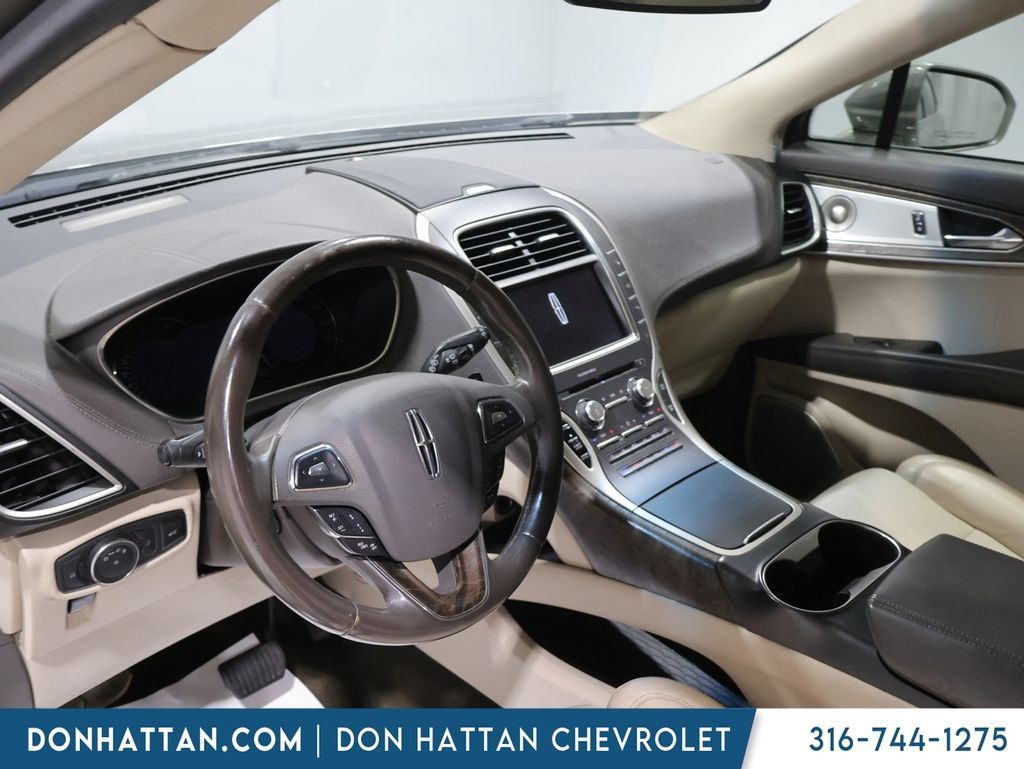 Used 2016 Lincoln MKX Reserve w/ Luxury Package AWD/4WD image 6
