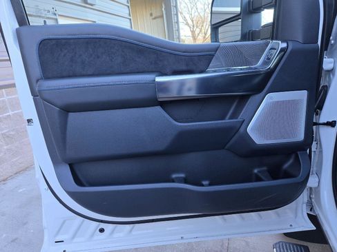 Used 2025 Ford F350 Platinum image 24