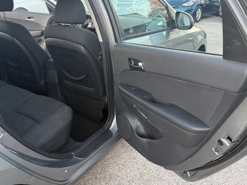 Used 2010 Hyundai Elantra SE w/ Popular Equipment Pkg 2 image 14