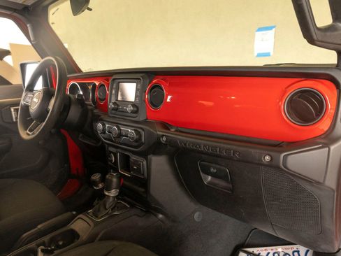 Used 2019 Jeep Wrangler Unlimited Sport AWD/4WD image 28