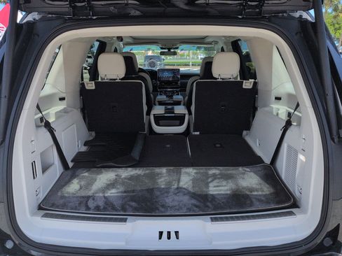 Certified 2023 Lincoln Navigator Black Label AWD/4WD image 14