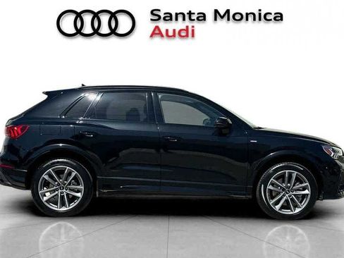 Used 2025 Audi Q3 2.0T Premium w/ Black Optic Sport Package AWD/4WD image 8