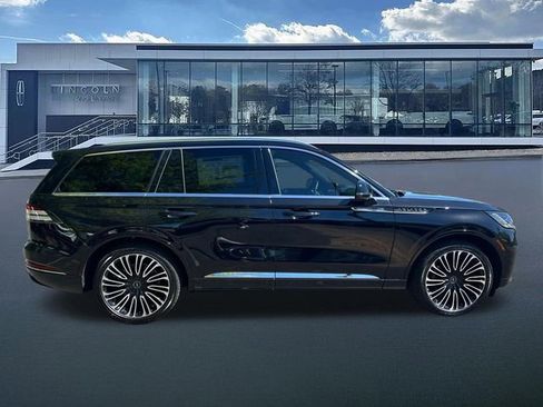 New 2025 Lincoln Aviator Black Label AWD/4WD image 9