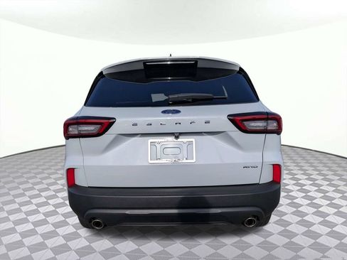 Certified 2025 Ford Escape ST-Line Select AWD/4WD image 4