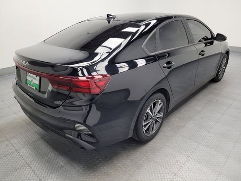 Used 2023 Kia Forte LXS w/ LXS Technology Package FWD image 10