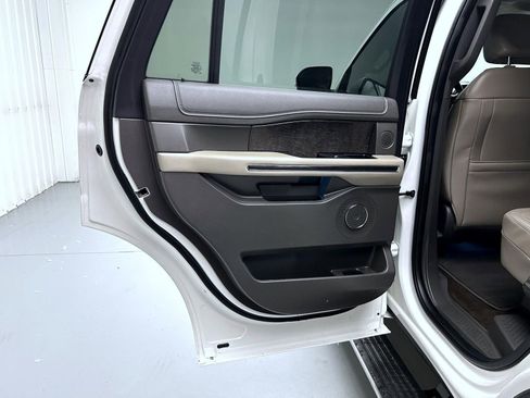 Used 2021 Ford Expedition Limited AWD/4WD image 21