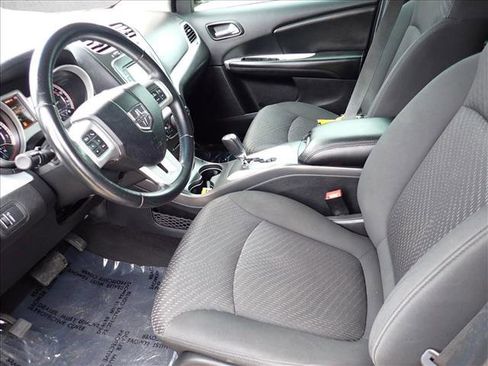Used 2018 Dodge Journey SE w/ Popular Equipment Group FWD image 10