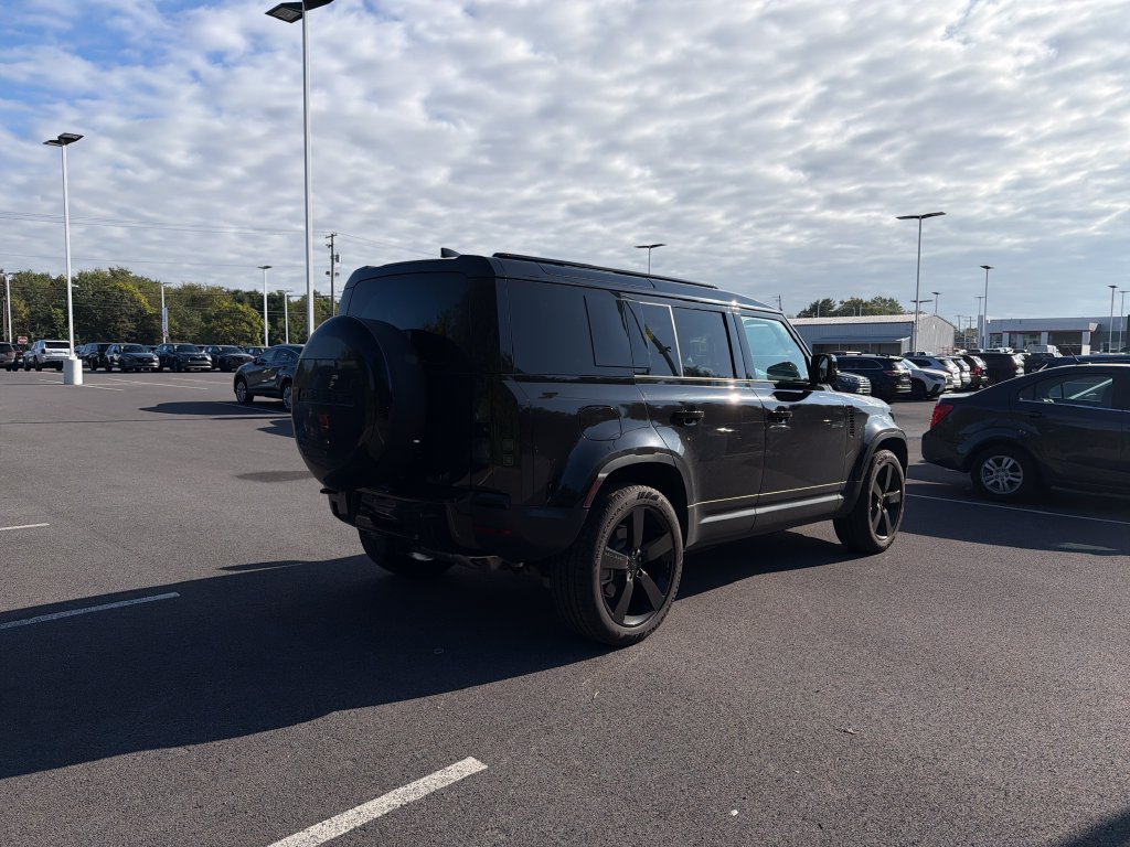 Used 2026 Land Rover Defender 110 S AWD/4WD image 8