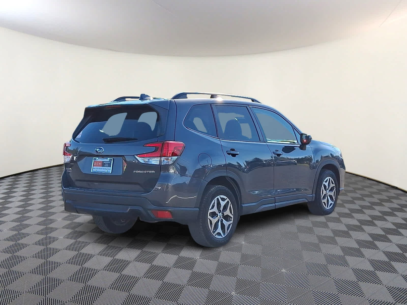 Used 2021 Subaru Forester Premium AWD/4WD image 5