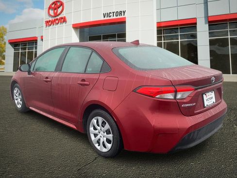 Used 2025 Toyota Corolla LE image 5
