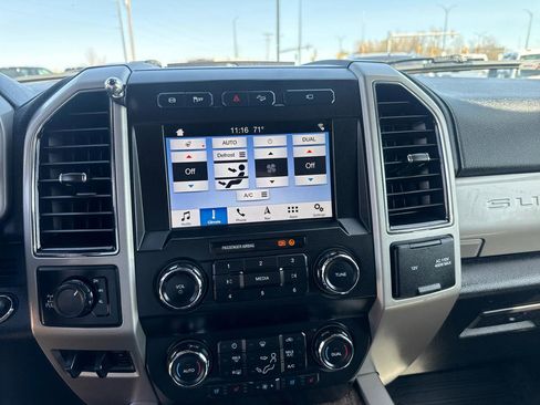Used 2019 Ford F350 Lariat w/ Lariat Ultimate Package AWD/4WD image 25