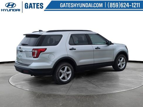Used 2018 Ford Explorer 4WD image 2